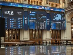 Ibex 35 abre em baixa e perde 17 mil pontos com petróleo acima dos 102 dólares