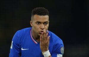 Kylian Mbappé teve que ser convocado pela França para a partida contra a Colômbia: o acordo comercial exige a presença do craque do Real Madrid.