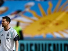 Messi chega à Argentina para se juntar à seleção nacional em amistoso pré-Copa do Mundo