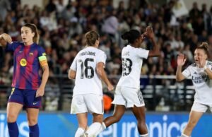 Linda Caicedo marcou duas vezes na Liga dos Campeões, mas não conseguiu evitar a derrota para o Barcelona no jogo de ida.