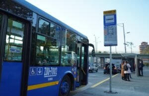 Motoristas de Sitp denunciam violações de saúde e segurança nos ônibus de Bogotá