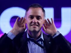 Ação justa na TV Pública para buscar acordo com jornalistas amigos de Adorni