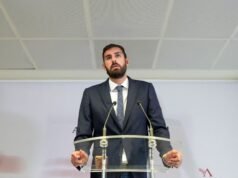 O ex-presidente do Vox de Múrcia anunciou que Abascal conversou com ele há dez dias para pedir-lhe que fosse candidato.