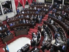 TENSÃO NA GUATEMALA: Congresso debate eleição de juízes do Tribunal Constitucional em meio a alegações de impeachment.