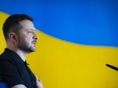 Zelensky alerta que a Rússia pode estar planejando um “grande ataque aéreo”.