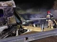 Acidente envolvendo caminhão com produtos químicos perigosos força duas cidades sírias ao bloqueio: o veículo pegou fogo