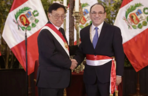 Ángelo Alfaro permanece Ministro da Energia e Recursos Minerais, com Luis Arroyo como Primeiro Ministro em meio a uma crise política e energética.