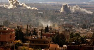 O número de mortos no ataque de Israel ao Líbano aumentou para quase 970, incluindo 116 crianças.