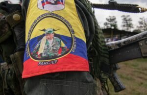Os opositores das FARC emitiram um alerta aos meios de comunicação e jornalistas que se acredita apoiarem o ELN: “Se você publicar sobre um grupo, faça-o sobre todos”.