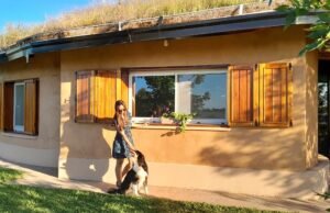 O arquiteto que foi contra o que aprendeu na universidade e construiu uma casa de campo com técnicas obsoletas