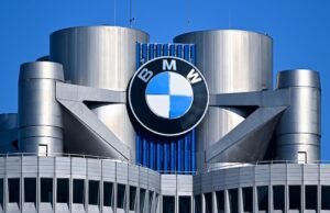 O Grupo BMW ganha 7.451 milhões em 2025, uma queda de 3%, devido à concorrência chinesa e aos salários dos EUA.