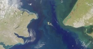 Ilhas vizinhas com 21 horas de diferença: 4 quilômetros de distância que quase causou a Terceira Guerra Mundial em 1987.