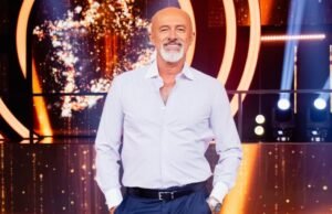 Carlos Alcántara responde às críticas à sua polémica foto nas redes sociais: “Estou feliz com o meu corpo e com a minha idade”
