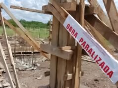 O presidente Balcázar anunciou o decreto supremo para levantar o bloqueio e restaurar as obras paralisadas