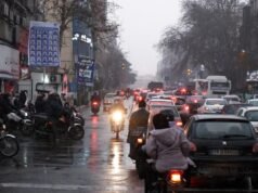 Cerca de 100 mil pessoas fugiram de Teerã nos primeiros dois dias da ofensiva EUA-Israel, disse o ACNUR.