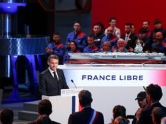 Macron considera o porta-aviões o mais poderoso da Europa