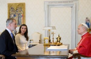 Todos os detalhes do primeiro encontro de Felipe e Letizia com o Papa Leão XIV no Vaticano: dos privilégios da rainha à troca de presentes