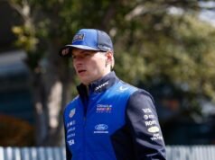 O piloto holandês Max Verstappen vence corrida de resistência com a Mercedes em Nürburgring