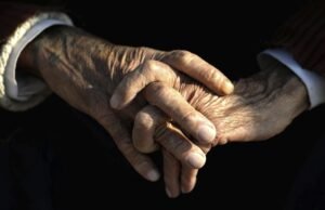 Um homem de 82 anos ficou gravemente ferido após ser agredido pela filha em Soacha: sabe-se