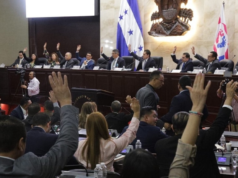 O Congresso Nacional analisa pela primeira vez o funcionamento do julgamento de impeachment em Honduras