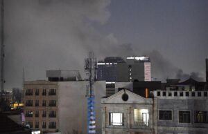 O número de mortos no Irão aumentou para mais de mil por causa do ataque EUA-Israel