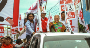 Debate presidencial JNE 2026: Alfonso López Chau da Ahora Nación participa do primeiro dia hoje, segunda-feira, 23 de março