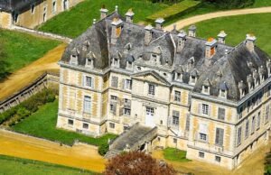 Castelo do século 18 lutando pela vida: proprietários precisam de mais de 500.000 para renovar monumento histórico da família