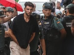 O Ministério Público pediu 10 anos e meio de prisão para Rafa Mir, jogador de futebol, por molestar uma menina em Bétera.