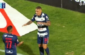 Grande gol negado por Paolo Guerrero no meio do campo em Alianza Lima x Deportivo Garcilaso pela Liga 1 2026