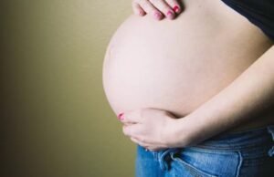 A CNDH indica caso de óbito fetal por violência física no hospital IMSS do CDMX, solicitando indenização por danos