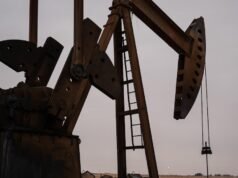 A OCDE prevê que a guerra no Irão eliminará um décimo do crescimento do PIB de Espanha até 2026.