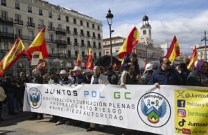 Polícia e seguranças tomam medidas em Madrid para exigir igualdade salarial e trabalho perigoso