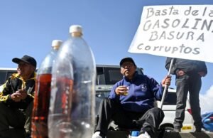 Os motoristas anunciaram greve por tempo indeterminado em La Paz: acusam o combustível ruim