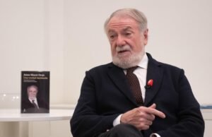 O prefeito Oreja exortou o PP-Vox a reunir “uma alternativa à Frente Popular”: “A UCD rejeitou o acordo com Fraga e desaparecemos”