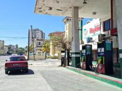 O Brasil enviou mais de 20 mil toneladas de alimentos a Cuba para enfrentar a crise causada pelo embargo do petróleo.