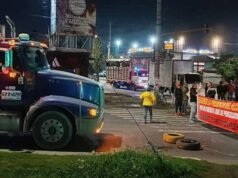 Bloqueio da estrada entre Chía e Bogotá causa engarrafamentos no norte da capital: manifestantes exigem a presença do prefeito