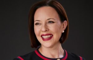 O diretor executivo do NSO do Kennedy Center está deixando Wallis em Los Angeles