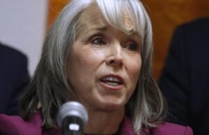 A incerteza federal está levando alguns estados democratas a proteger locais de votação, registros