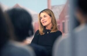 Savannah Guthrie visita o estúdio ‘Today’ durante o desaparecimento da mãe Nancy