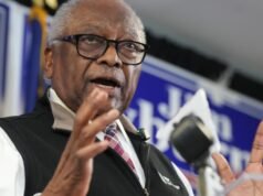 O antigo democrata Jim Clyburn, da Carolina do Sul, está concorrendo ao 18º mandato no Congresso