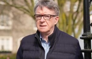 Documentos mostram que Starmer UK foi alertado sobre ‘riscos de popularidade’ na nomeação de Peter Mandelson