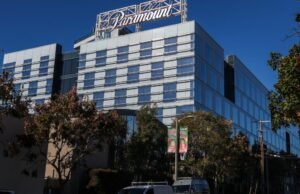 Os democratas estão pedindo o retorno dos financiadores do Oriente Médio, Paramount