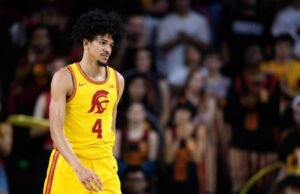 O artilheiro Chad Baker-Mazara deixou o basquete masculino da USC