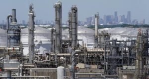 Trump disse que os EUA conseguiriam uma nova refinaria de petróleo com o apoio da aliança