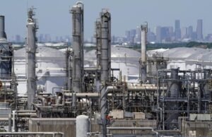 Trump disse que os EUA conseguiriam uma nova refinaria de petróleo com o apoio da aliança
