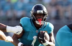 Acontece que o nome de Travis Etienne está escrito incorretamente há anos