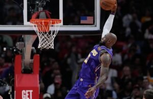 Luka Doncic (40 pontos) e LeBron James (30) lideraram o Lakers na derrota do Rockets