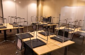 Pesquisas revelam que quase 50% dos professores da Califórnia poderão em breve deixar o ensino