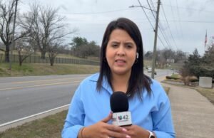 Repórter Estefany Rodriguez sob custódia do ICE apesar de receber financiamento