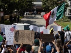 Quanto ao hotel de Los Angeles, a arena recebe o ICE, o sindicato diz que os trabalhadores podem faltar ao trabalho